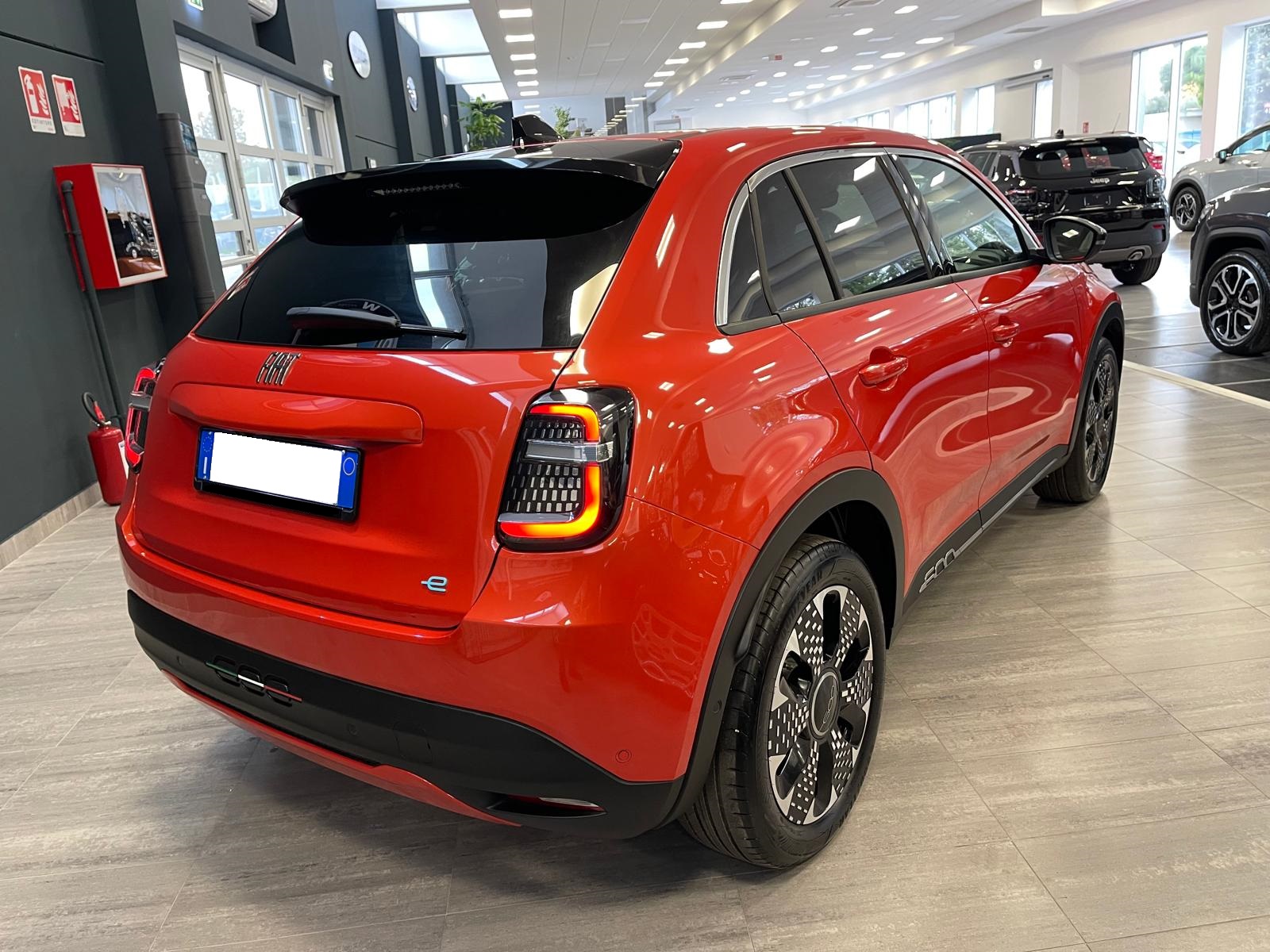 FIAT 600e LA PRIMA 12/2023 11.300KM 63KW 84CV – MP MOTORS