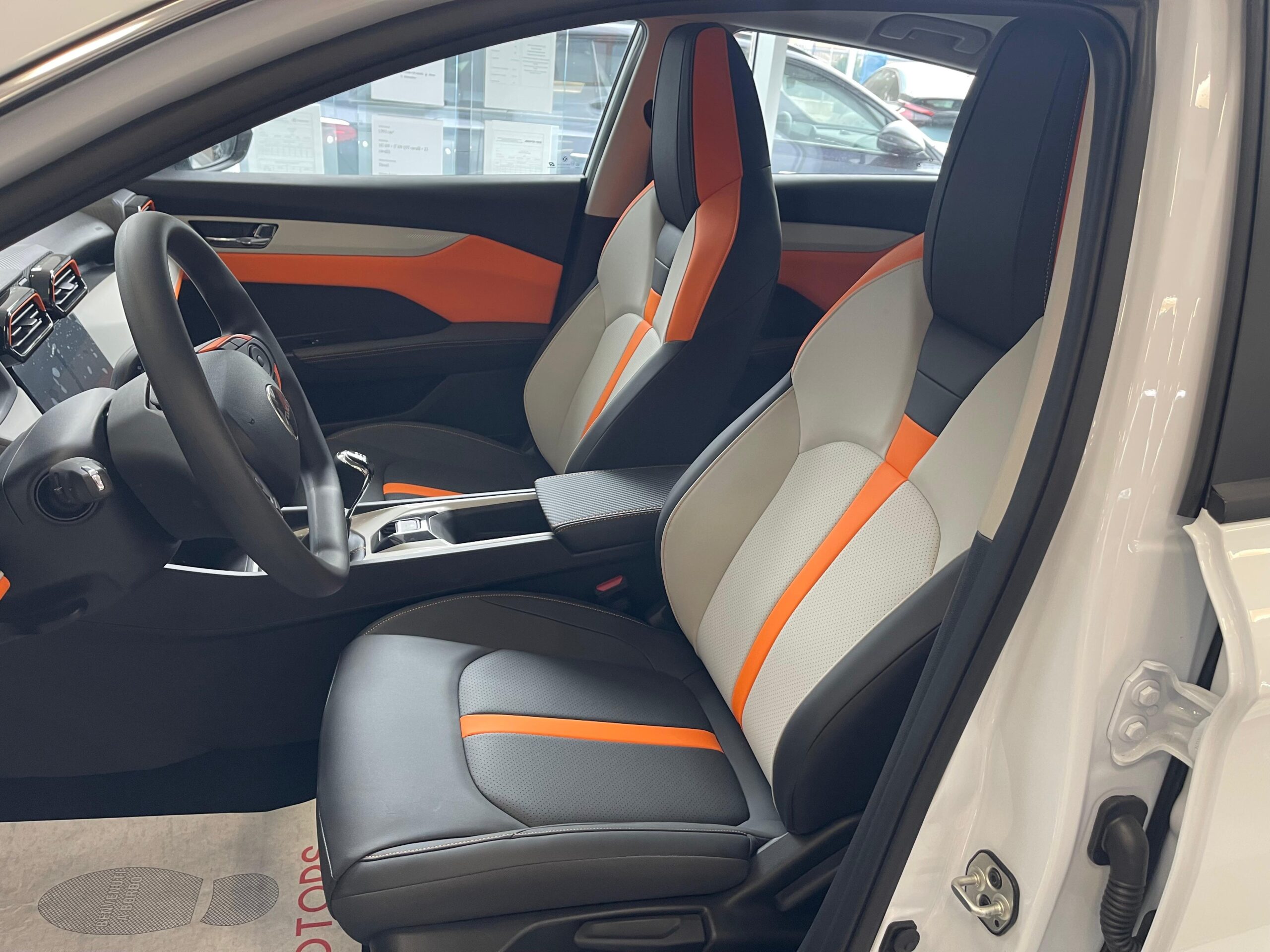 DONGFENG SHINE 1.5L BENZ. 102CV 2025 – MP MOTORS
